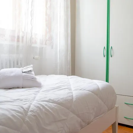 Welc-om Crescini Appartement *