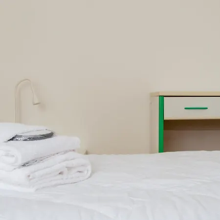 Welc-om Crescini بادوفا