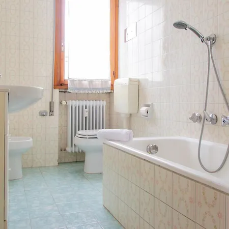 شقة Welc-om Crescini *