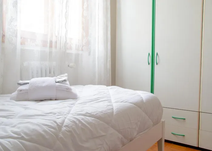 Welc-om Crescini 아파트 *