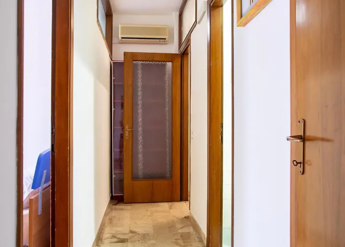 Welc-om Crescini 아파트 *